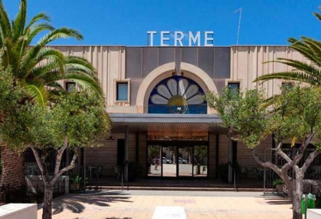 Appartamento Centralissimo Zona Terme Margherita Di Savoia Exteriör bild